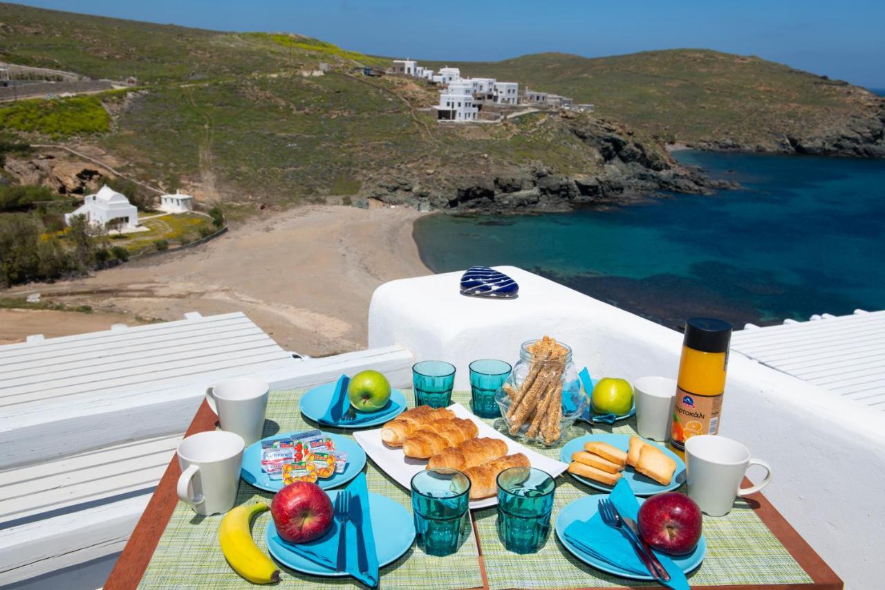 Superior Beachfront Apartment 1 With View To The Aegean Sea Panormos  Bagian luar foto